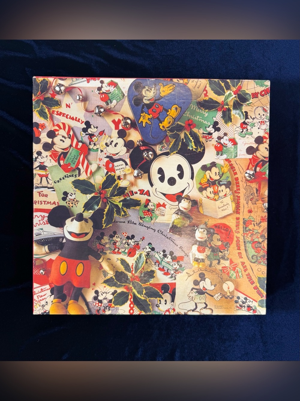 Mickey’s Christmas Memories Springbok Puzzle 500 Pc Disney Mickey Mouse Open Box